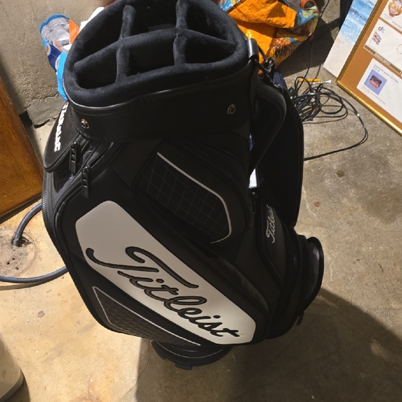 Titleist Black and White Golf Cart/Stand Bag Never USED - Picture 7 of 8